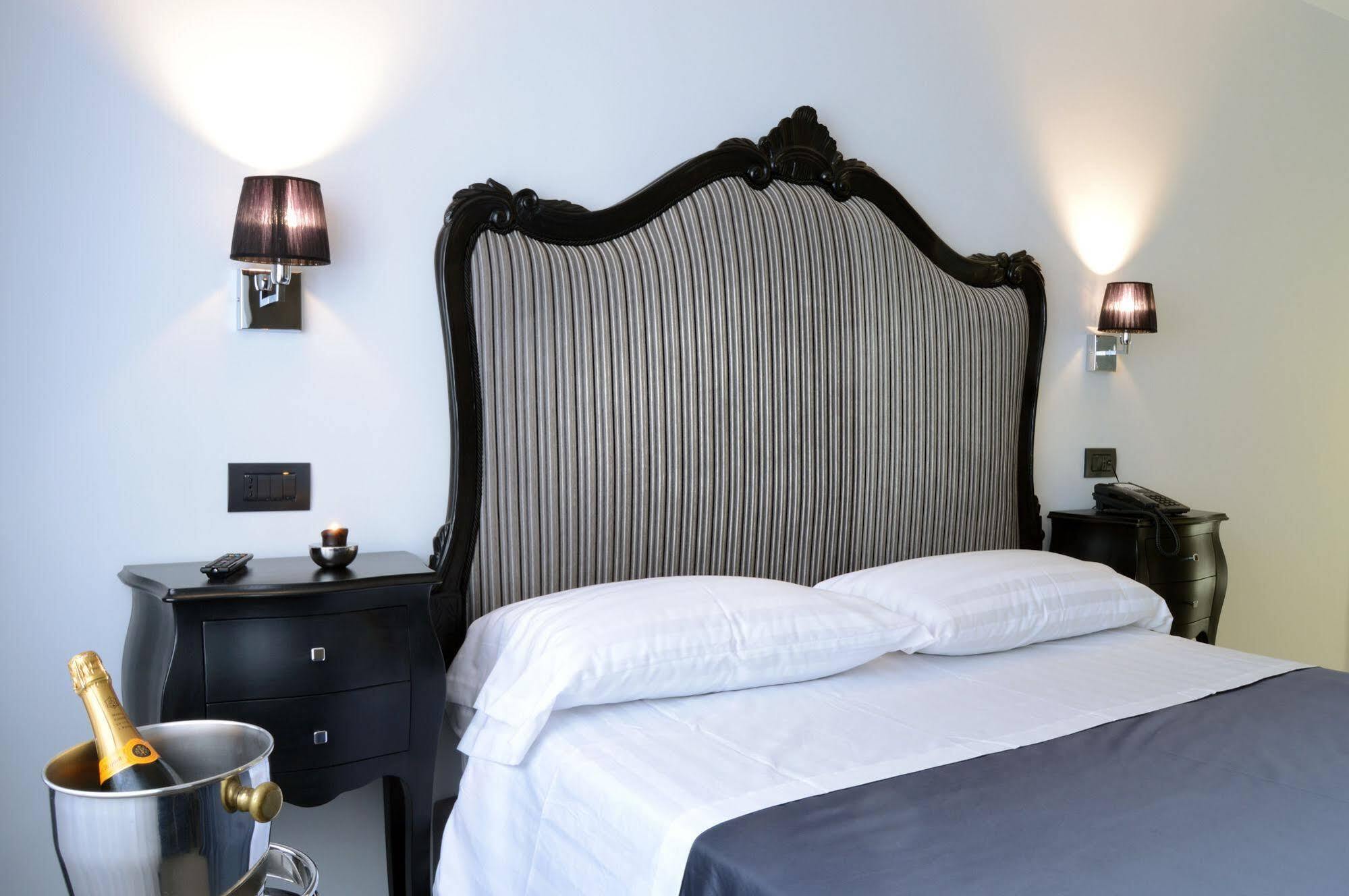 Barbarella Suite Napoli Eksteriør billede